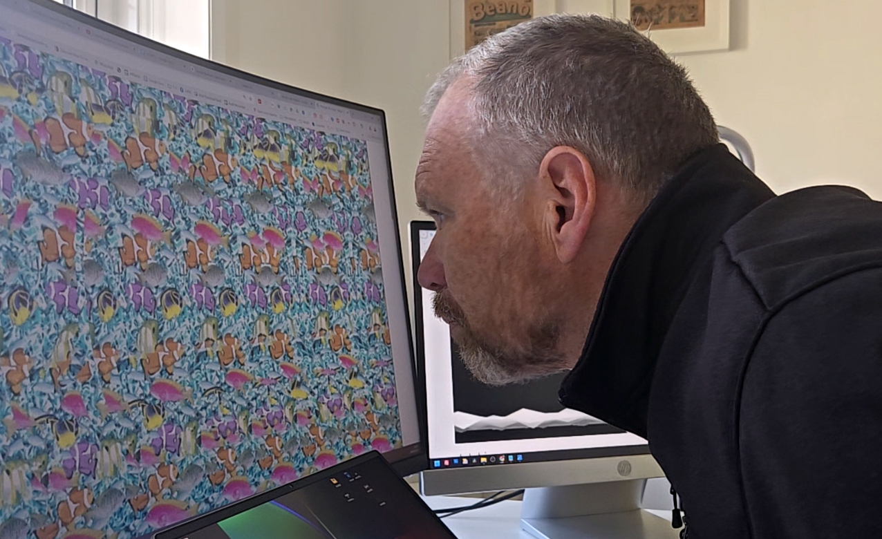 magic eye - refocus on google